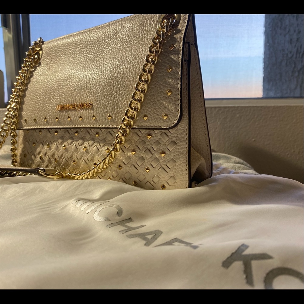 Cross body bag